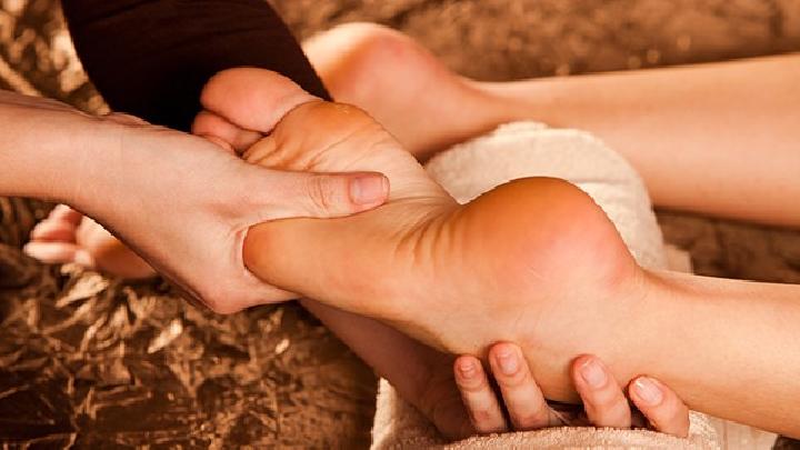 中醫(yī)按摩對身體健康十分有益 人體五大金窩窩常按摩更健康-易網<a href=http://www.jsjjzhkt.cn/ target=_blank class=infotextkey>健康養(yǎng)生</a>網 中醫(yī)按摩對身體健康十分有益 人體五大金窩窩常按摩更健康