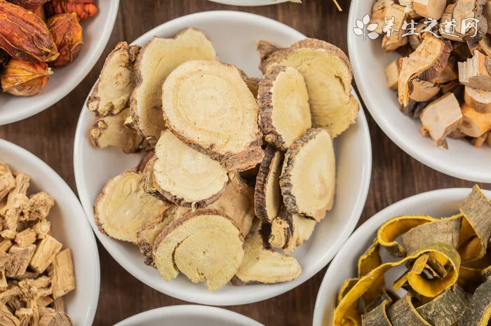 補(bǔ)氣益氣的中藥材有哪些-易網(wǎng)<a href=http://www.jsjjzhkt.cn/ target=_blank class=infotextkey>健康養(yǎng)生</a>網(wǎng) 補(bǔ)氣益氣的中藥材有哪些