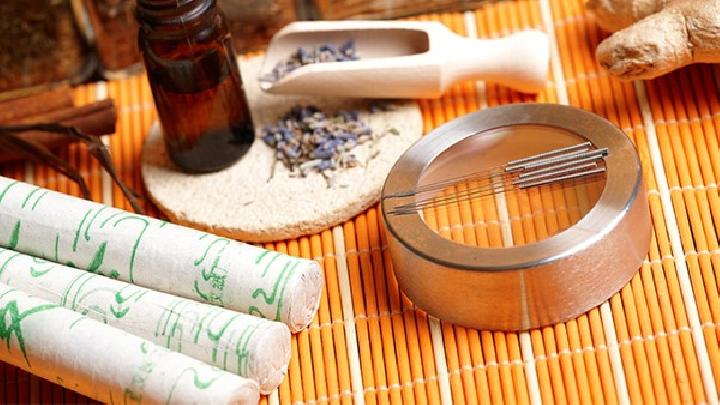 女性痛經怎么才能快速止痛 女性痛經用針灸扎穴位止痛最快-易網<a href=http://www.jsjjzhkt.cn/ target=_blank class=infotextkey>健康養生</a>網 女性痛經怎么才能快速止痛 女性痛經用針灸扎穴位止痛最快