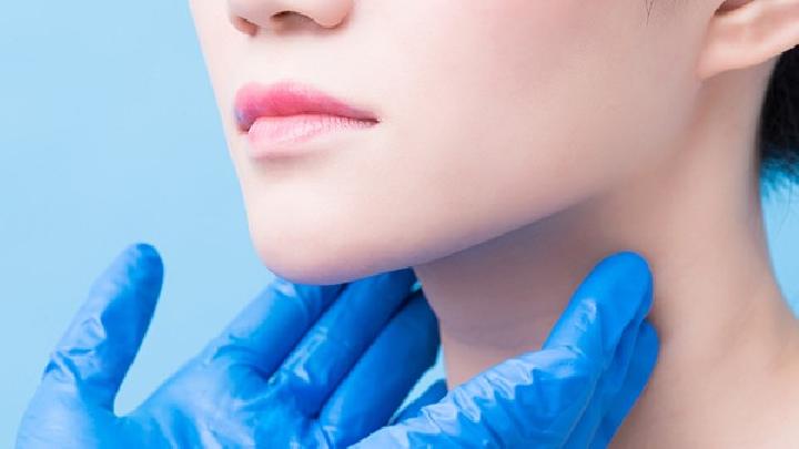 女性面部按摩的好處到底有哪些 女性經常面部按摩祛病保青春