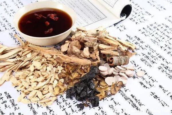 補中益氣丸治19種病,可補脾胃治內(nèi)臟下垂/厭食癥/肝炎/肌無力-易網(wǎng)<a href=http://www.jsjjzhkt.cn/ target=_blank class=infotextkey>健康養(yǎng)生</a>網(wǎng) 補中益氣丸治19種病,可補脾胃治內(nèi)臟下垂/厭食癥/肝炎/肌無力