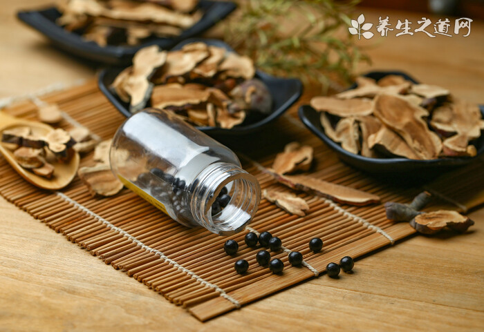 健脾祛濕的中藥材有哪些-易網(wǎng)<a href=http://www.jsjjzhkt.cn/ target=_blank class=infotextkey>健康養(yǎng)生</a>網(wǎng) 健脾祛濕的中藥材有哪些